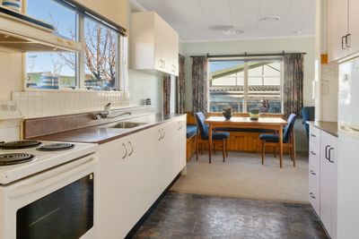 3/12 Dundas Street, The Wood, Nelson | Tall Poppy 