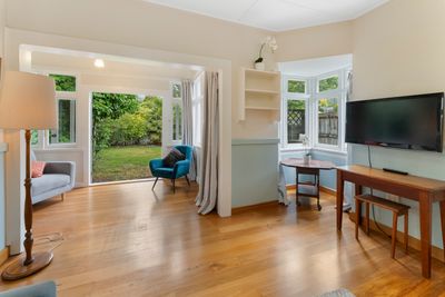 194 Collingwood Street, Nelson Central, Nelson | Tall Poppy 