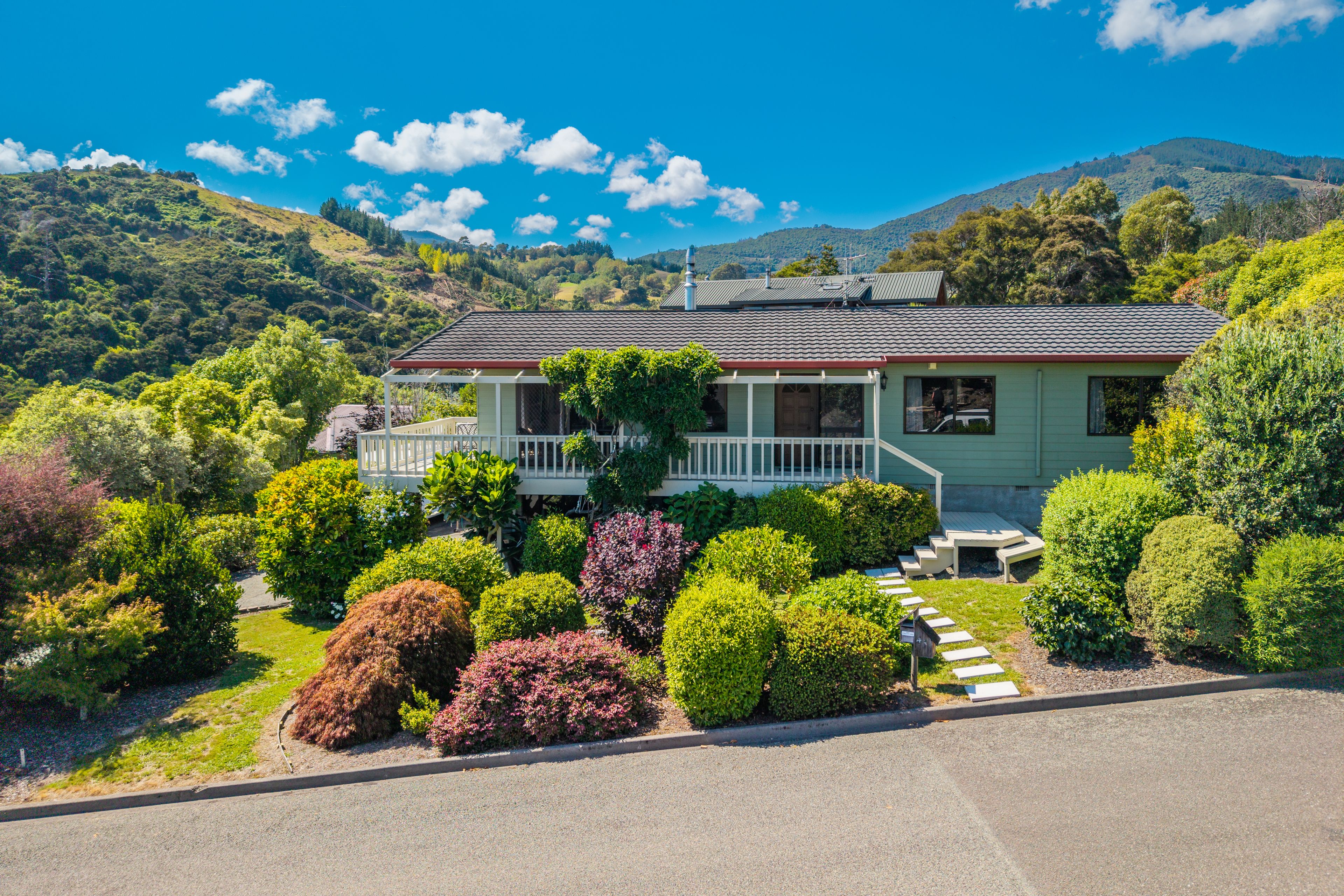 43 Newman Drive, Enner Glynn, Nelson | Tall Poppy