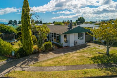 13 Keats Crescent, Stoke, Nelson | Tall Poppy 