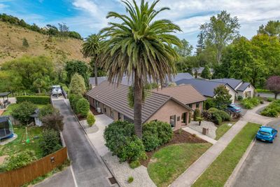 10 Sunningdale Drive, Stoke, Nelson | Tall Poppy 