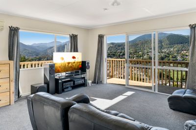 11 Montreal Road, Nelson South, Nelson | Tall Poppy 