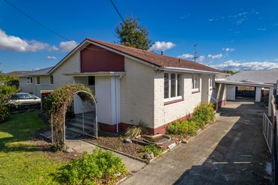 270 Seaview Road, Stoke, Nelson | Tall Poppy 
