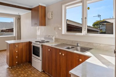 270 Seaview Road, Stoke, Nelson | Tall Poppy 