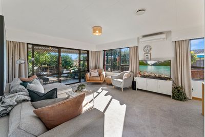 34 Cobham Crescent, Stoke, Nelson | Tall Poppy 