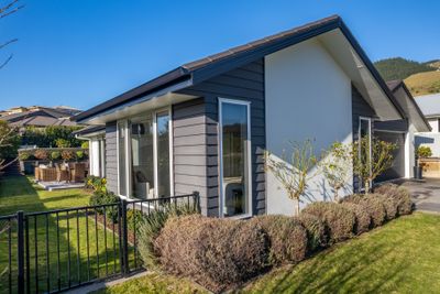 90 Washbourn Drive, Richmond, Tasman, Nelson | Tall Poppy 
