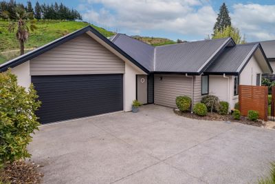 42 Sunningdale Drive, Stoke, Nelson | Tall Poppy 