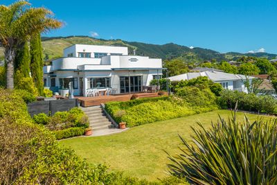4 Shearer Terrace, Richmond, Tasman, Nelson | Tall Poppy 