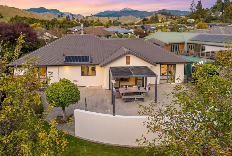 2 McCrae Street, Wakefield, Tasman