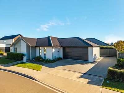 17 Youngberry Drive, Richmond, Tasman, Nelson | Tall Poppy 