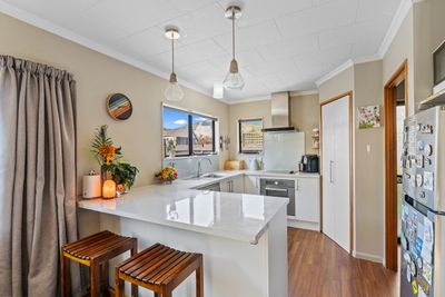 646B Main Rd Stoke, Stoke, Nelson | Tall Poppy 