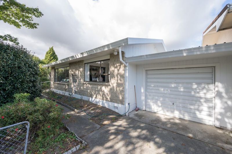 2/240 Songer Street, Stoke, Nelson