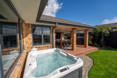 32 Park Drive, Richmond, Tasman, Nelson | Tall Poppy 