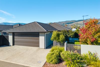 43 Camberley Road, Richmond , Tasman, Nelson | Tall Poppy 