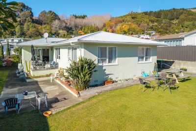 36 Churchill Avenue, Richmond, Tasman, Nelson | Tall Poppy 