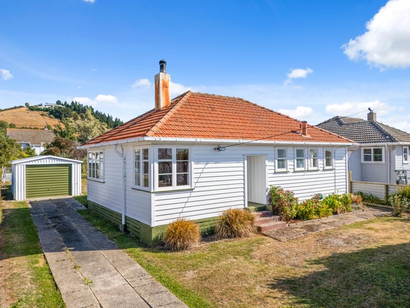 8 Robertson Street, Oamaru North, Waitaki, Otago Tall Poppy property