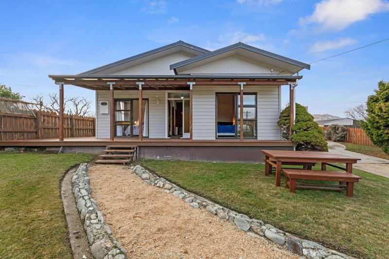 18 Bowen Street, Kurow, Waitaki