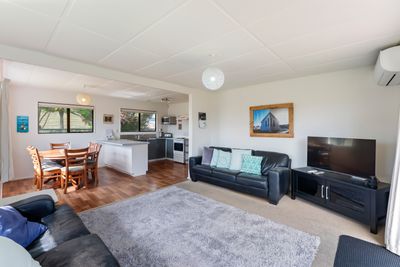 30 Babbacombe Avenue, Otaki Beach, Kapiti Coast, Wellington | Tall Poppy 