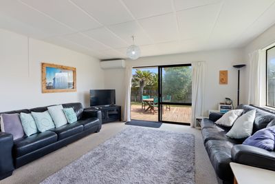 30 Babbacombe Avenue, Otaki Beach, Kapiti Coast, Wellington | Tall Poppy 