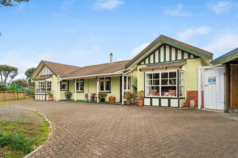 53 Tasman Road, Otaki Beach, Kapiti Coast, Wellington Tall Poppy