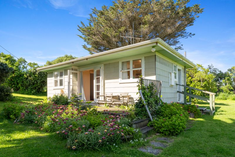39A Tasman Road, Otaki Beach, Kapiti Coast