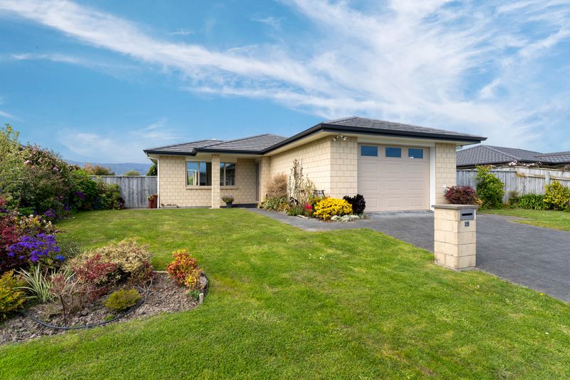 25 Dal Din Drive, Otaki, Kapiti Coast