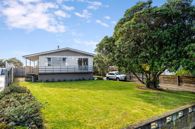 6 Yates Street, Otaki Beach, Kapiti Coast
