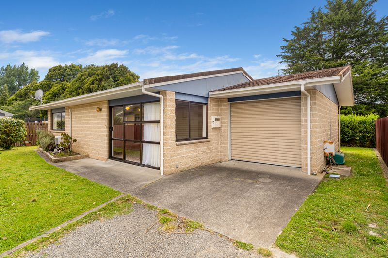 6 Bevan Place, Otaki, Kapiti Coast, Wellington Tall Poppy property