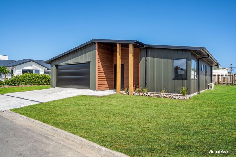 57 Seagrass Place, Otaki Beach, Kapiti Coast, Wellington Tall Poppy