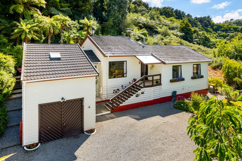 128 Rahui Road, Otaki, Kapiti Coast, Wellington Tall Poppy property