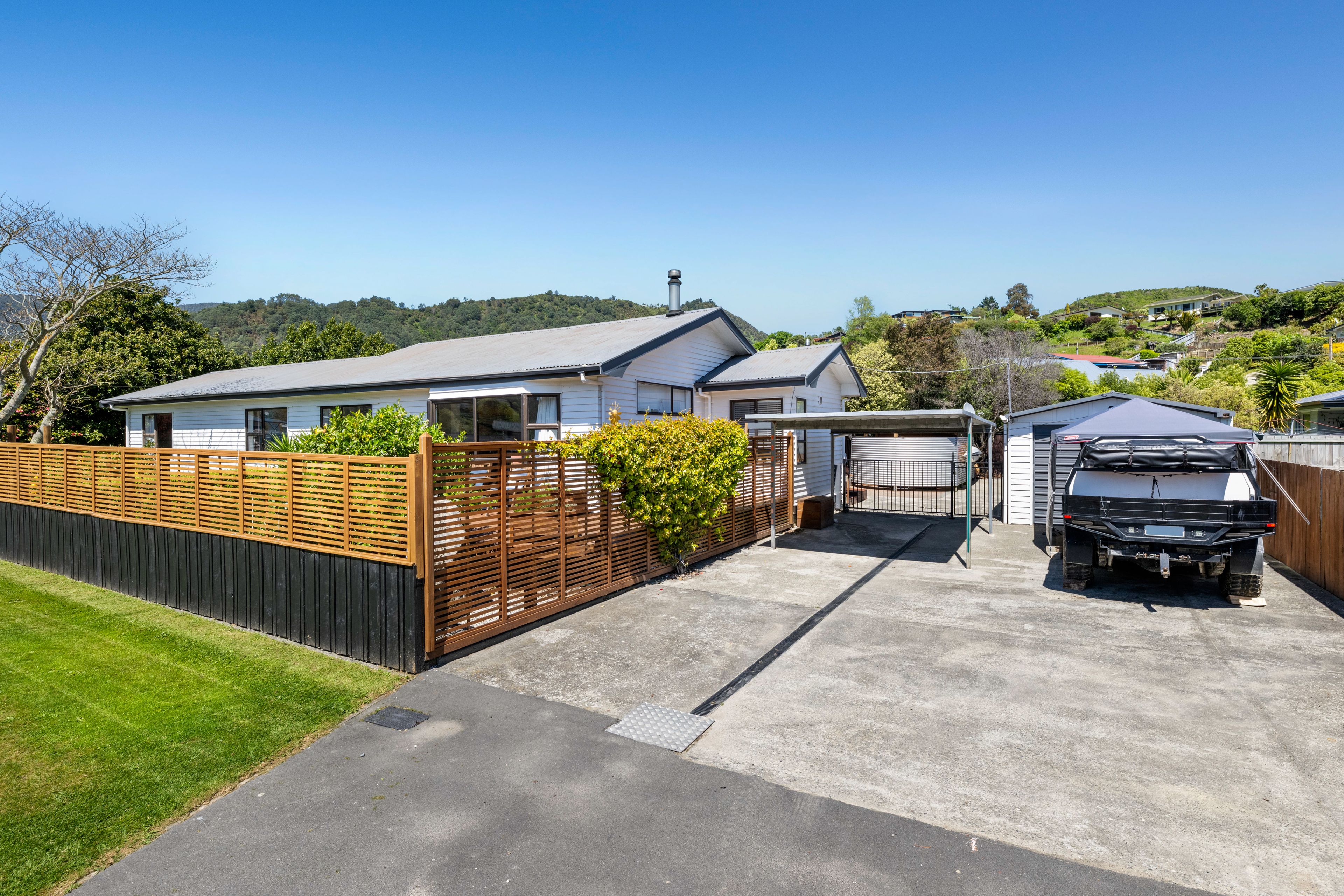 21 Oxford Street, Picton, Marlborough | Tall Poppy