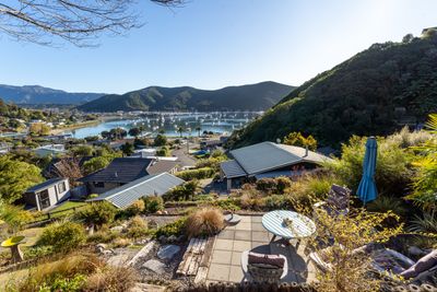 7 Arthur Crescent, Waikawa, Marlborough | Tall Poppy 