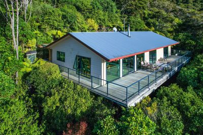 257 Moetapu Bay Road, Moetapu Bay, Marlborough | Tall Poppy 