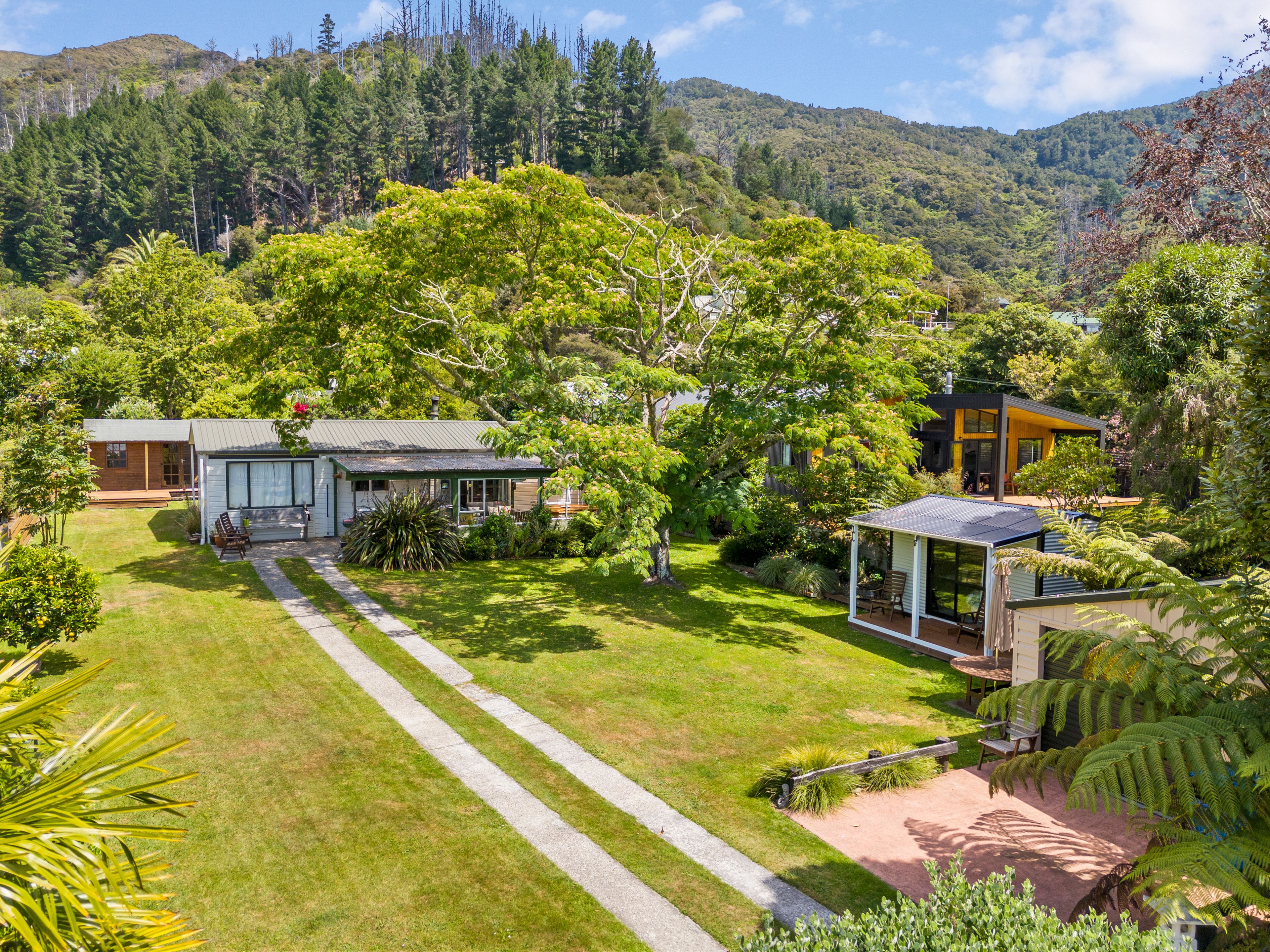 19 Phillips Road, Ngakuta Bay, Marlborough Sounds, Marlborough | Tall Poppy