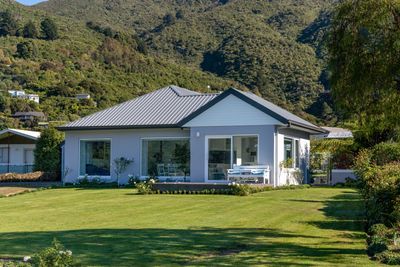 291 Anakiwa Road, Anakiwa, Marlborough | Tall Poppy 