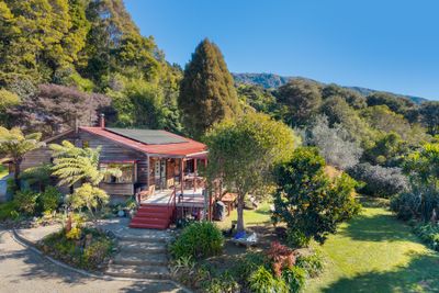 810A Queen Charlotte Drive, Havelock, Marlborough | Tall Poppy 