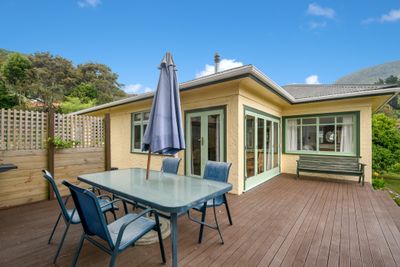 50 Durham Street, Picton, Marlborough | Tall Poppy 