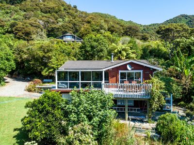 236 Moetapu Bay Road, Moetapu Bay, Marlborough | Tall Poppy 
