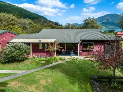 734 Kenepuru Road, Marlborough Sounds, Marlborough | Tall Poppy 