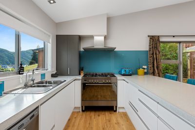 9 Bell Bird Rise, Picton, Marlborough | Tall Poppy 