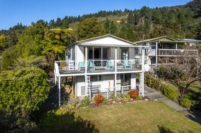 659 Queen Charlotte Drive, Havelock, Marlborough | Tall Poppy 