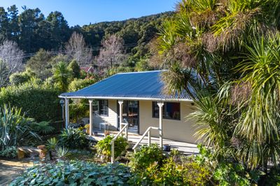 1695 Queen Charlotte Drive, Linkwater, Marlborough | Tall Poppy 