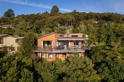 42 Lawrence Road, Portage, Marlborough | Tall Poppy 