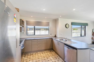 21 Brooklyn Heights Drive, Kelvin Grove, Palmerston North City, Manawatu | Tall Poppy 
