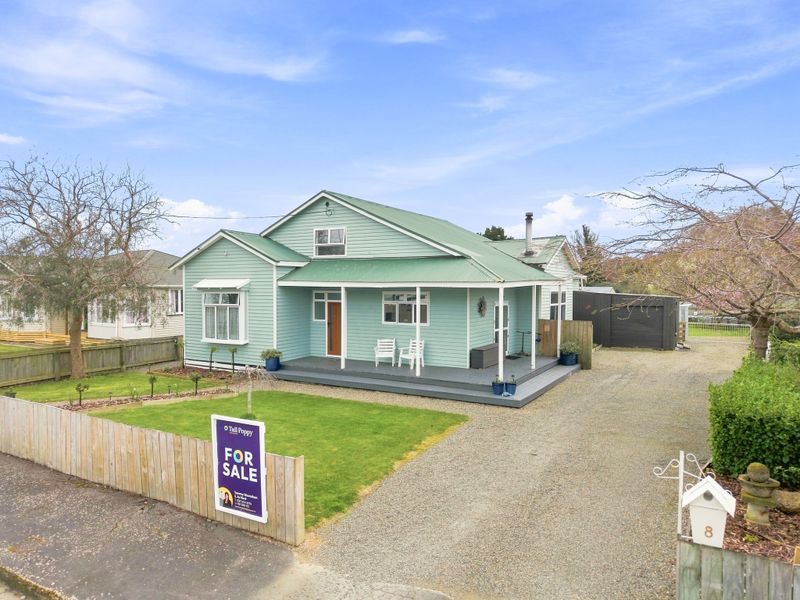 8 Albert Street, Pahiatua, Tararua