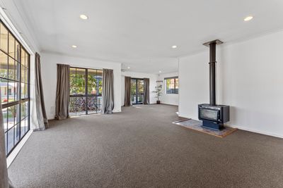 23 Charles Cross Street, Longburn, Manawatu | Tall Poppy 