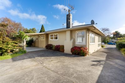 12 York Place, Awapuni, Palmerston North City, Manawatu | Tall Poppy 