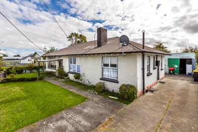 14 Russell Street, Feilding, Manawatu | Tall Poppy 