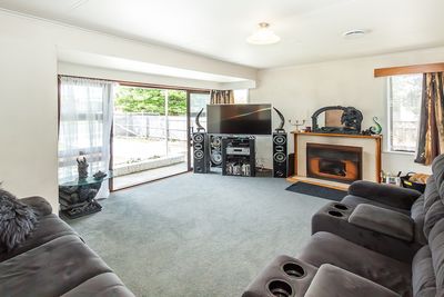 12 Derby St, Feilding, Manawatu | Tall Poppy 