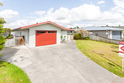 3 Almond Grove, Feilding, Manawatu | Tall Poppy 